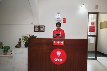 Oyo 2388 Hebbal Hotel Bangalore Exterior foto
