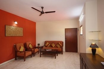 Oyo 2388 Hebbal Hotel Bangalore Exterior foto