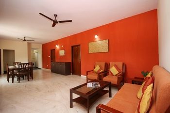 Oyo 2388 Hebbal Hotel Bangalore Exterior foto